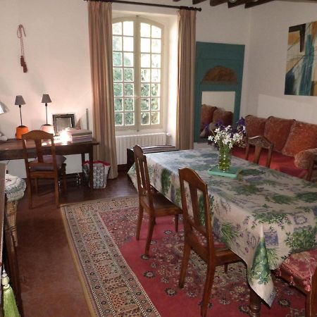 Au coeur de la Cité médiévale Bed and Breakfast Vaison-la-Romaine Exterior foto