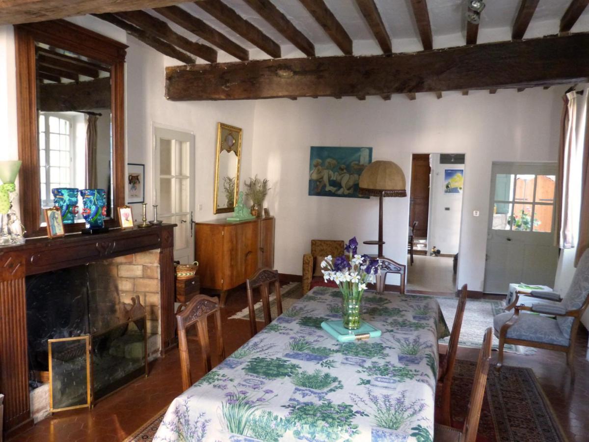 Au coeur de la Cité médiévale Bed and Breakfast Vaison-la-Romaine Exterior foto
