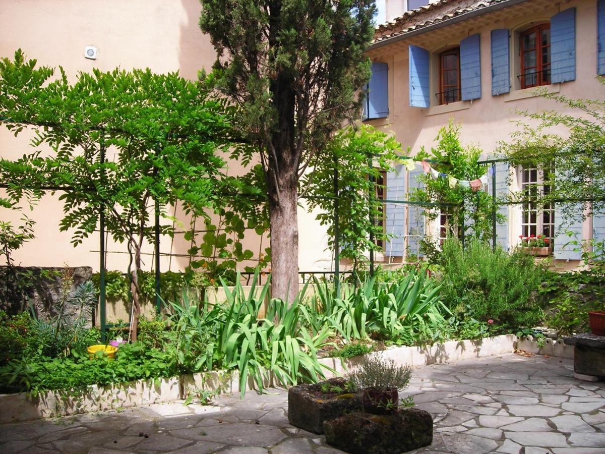 Au coeur de la Cité médiévale Bed and Breakfast Vaison-la-Romaine Exterior foto